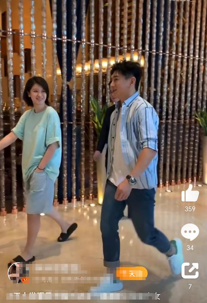 女助理出行又被拍女方看着他笑的很灿烂long8唯一登录被曝离婚后吴奇隆和(图13)
